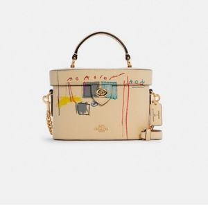 🚫🚫❌❌SOLD!Coach Basquiat bucket handbag plus matching wallet. Brand new!